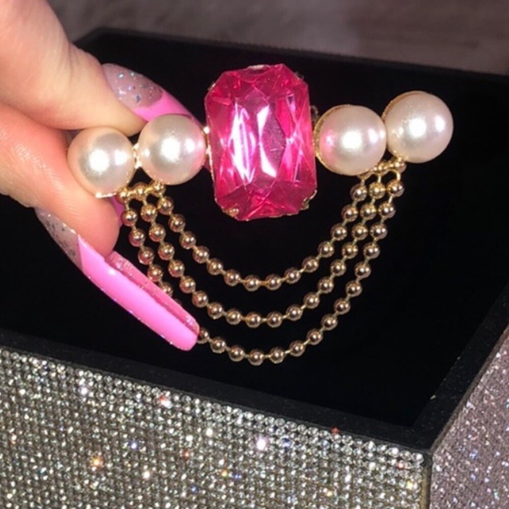 Vintage crystal pearl brooch pink dangle gold pink
